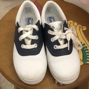 KEDS oaxford school shoes
